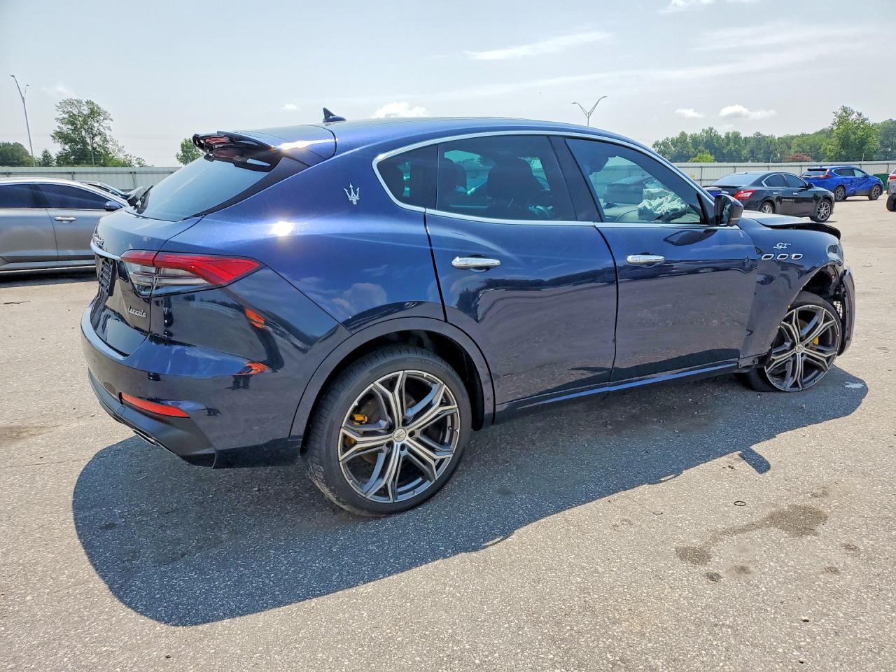 2022 Maserati Levante Base - zdjęcie 3