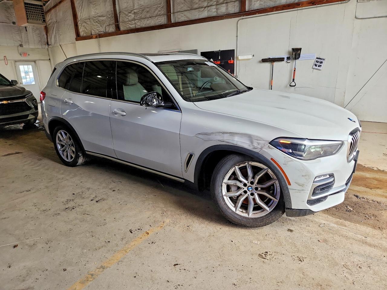 2019 BMW X5 xDrive40I - zdjęcie 4