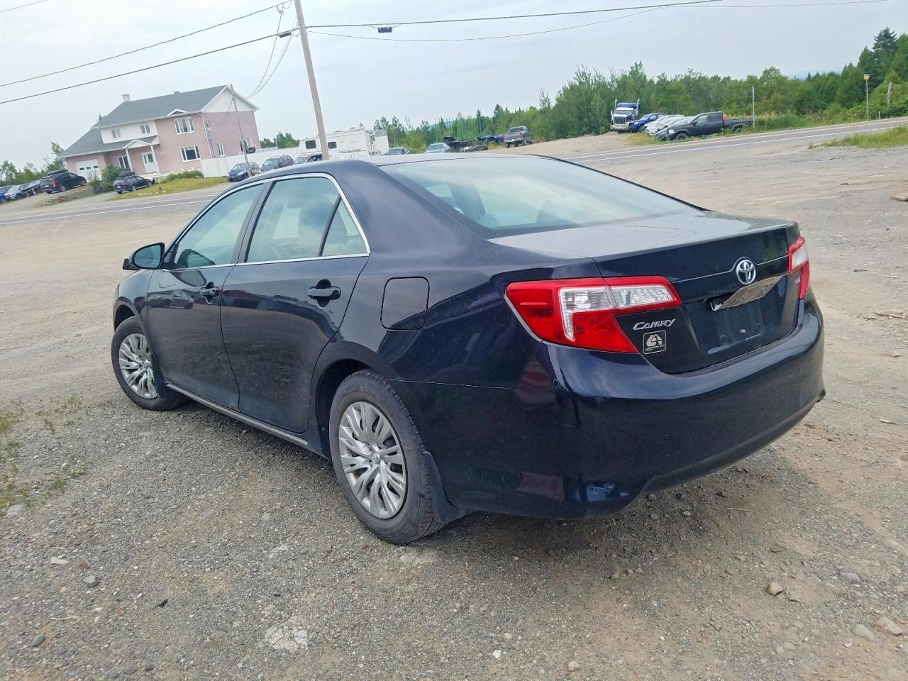 2013 Toyota Camry L - zdjęcie 2