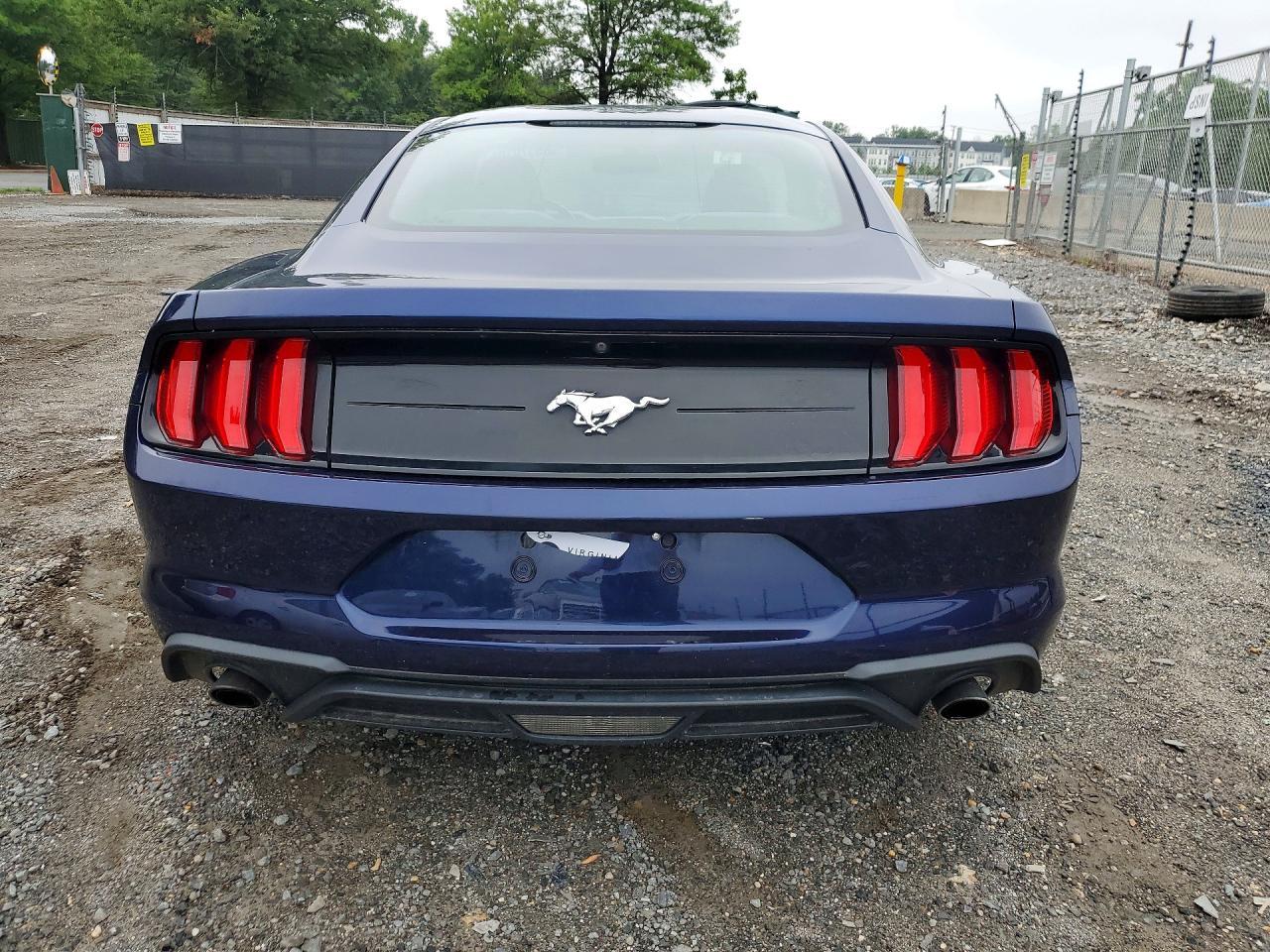 2018 Ford Mustang - zdjęcie 6