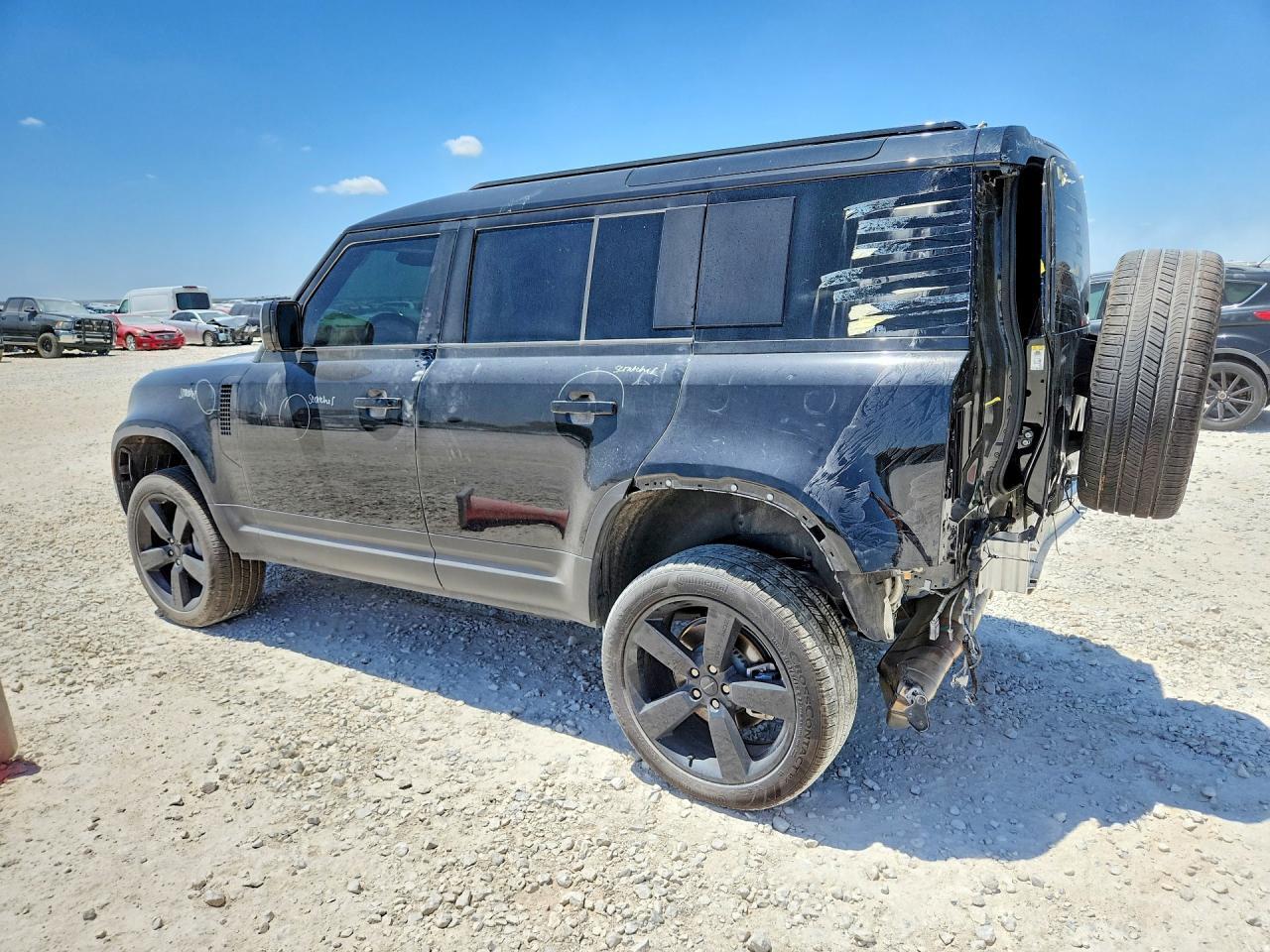 2026 Land Rover Defender 110 S - zdjęcie 2