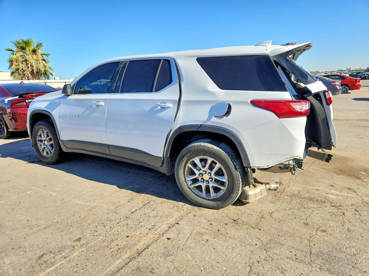 2020 Chevrolet Traverse Ls - zdjęcie 2