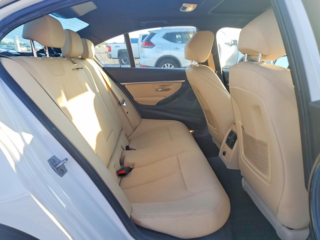 2018 BMW 330 I - zdjęcie 10