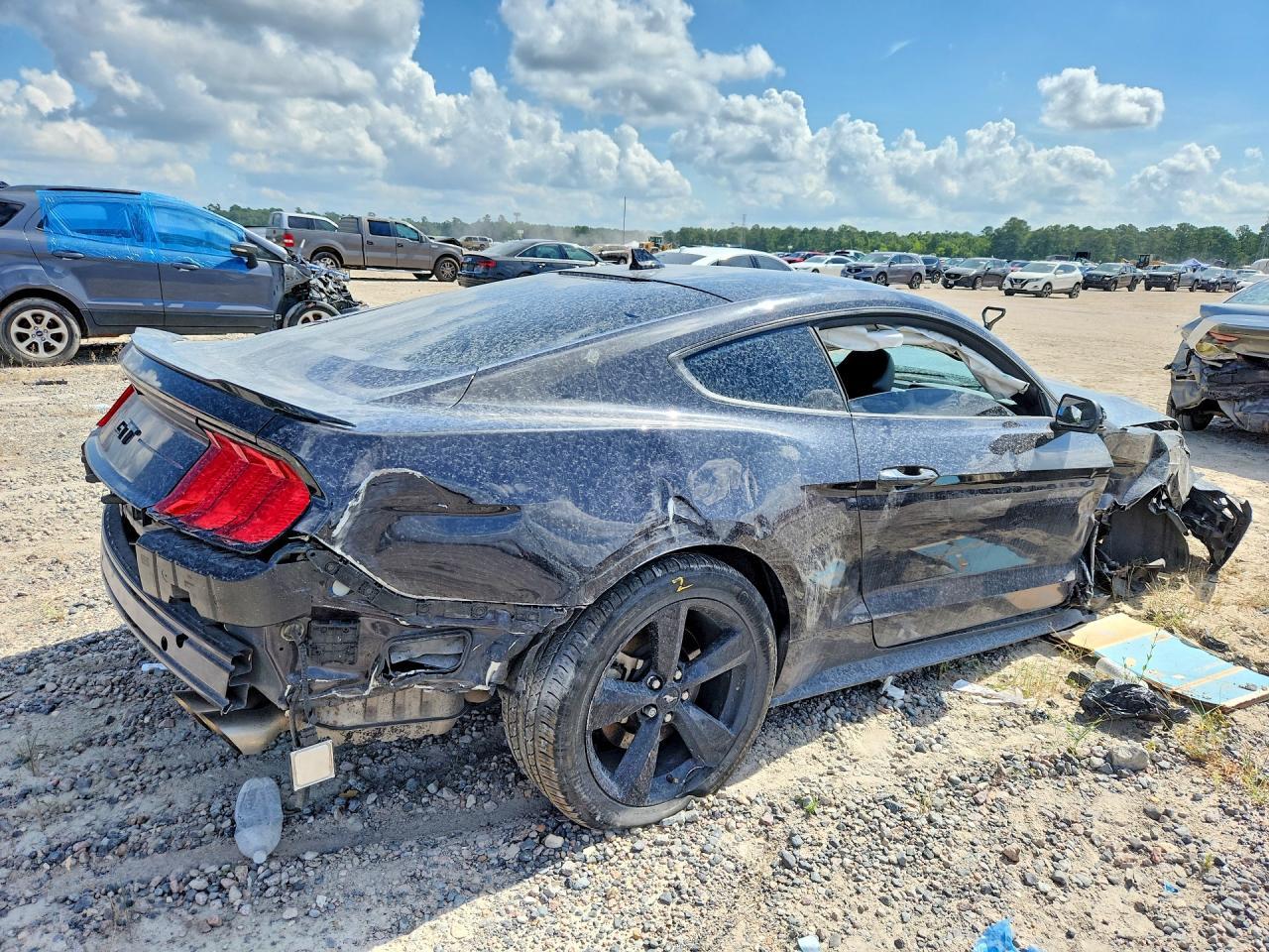 2022 Ford Mustang Gt - zdjęcie 3