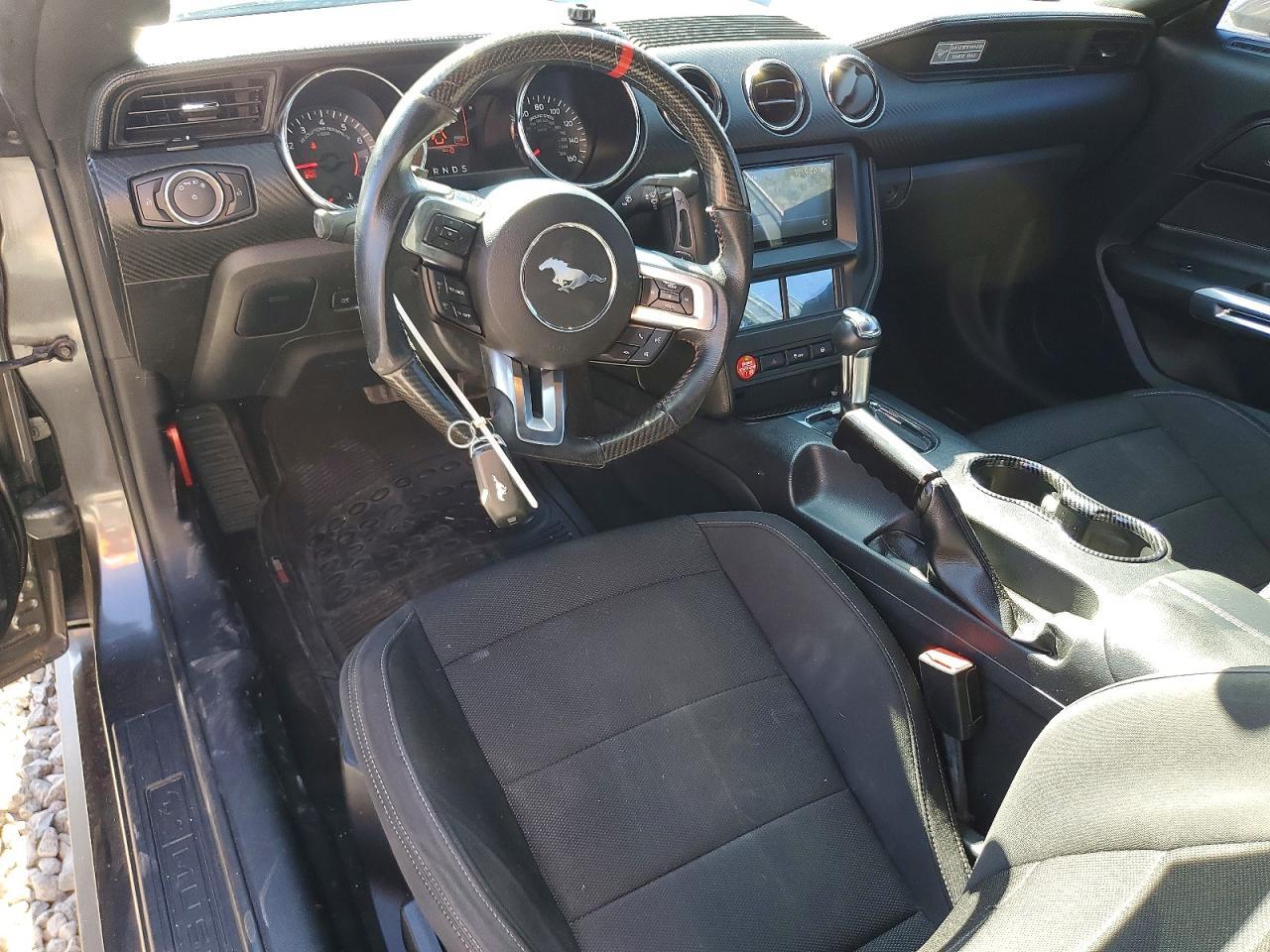 2015 Ford Mustang - zdjęcie 8