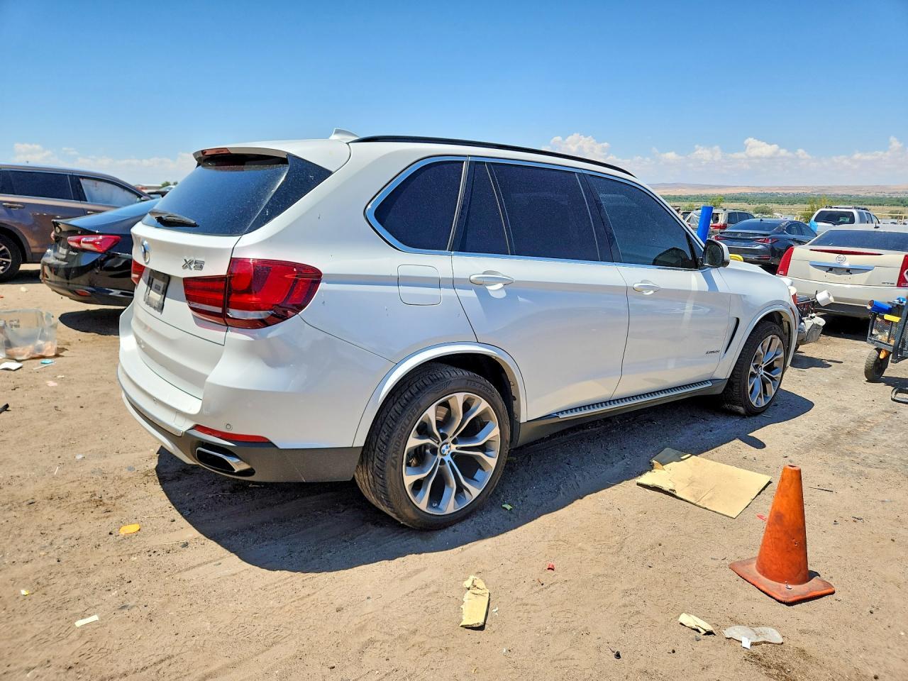 2016 BMW X5 xDrive50I - zdjęcie 3