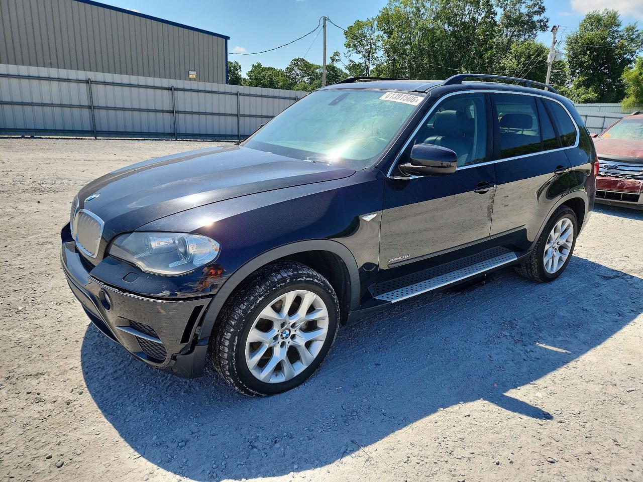 2013 BMW X5 xDrive35I - zdjęcie główne