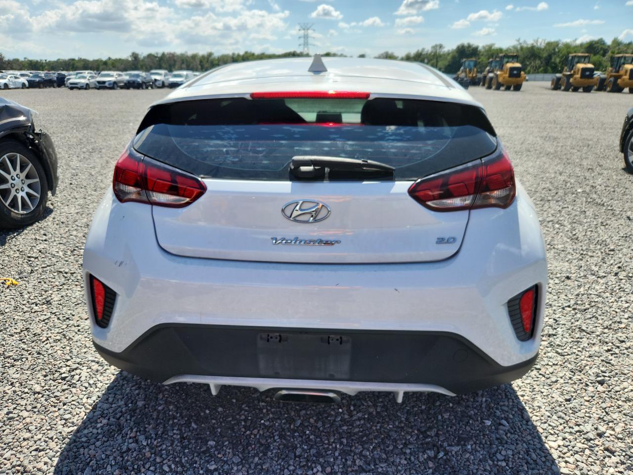 2020 Hyundai Veloster 2.0L - zdjęcie 6