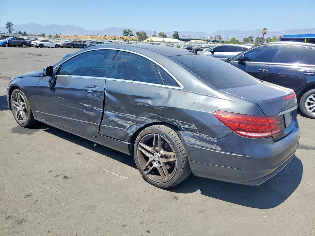 2015 Mercedes-Benz E 400 - zdjęcie 2
