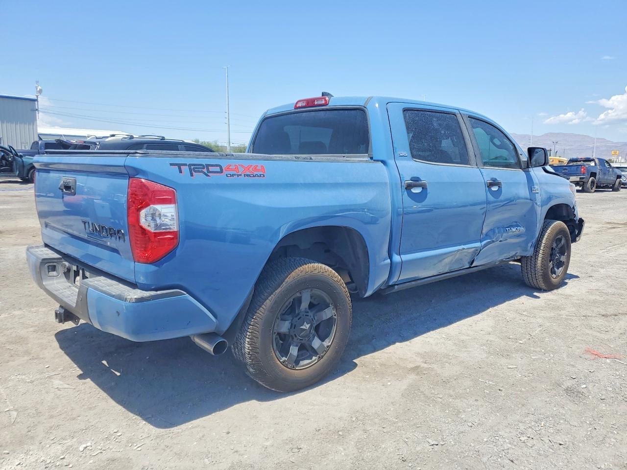 2020 Toyota Tundra Sr5 - zdjęcie 3