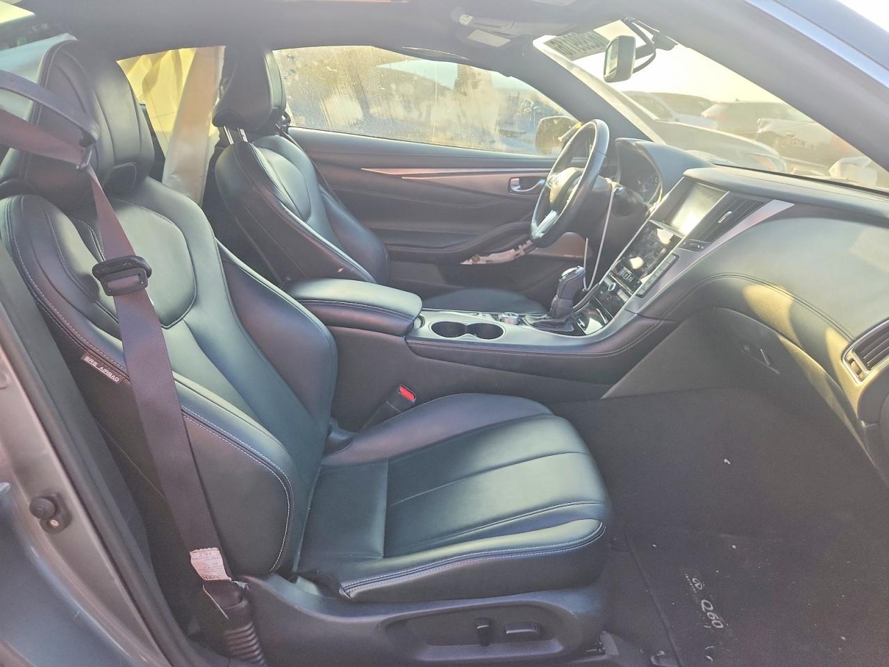 2018 Infiniti Q60 Luxe - zdjęcie 10