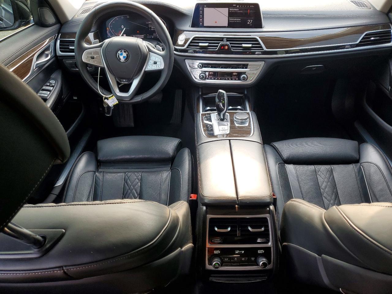 2020 BMW 740 I - zdjęcie 8