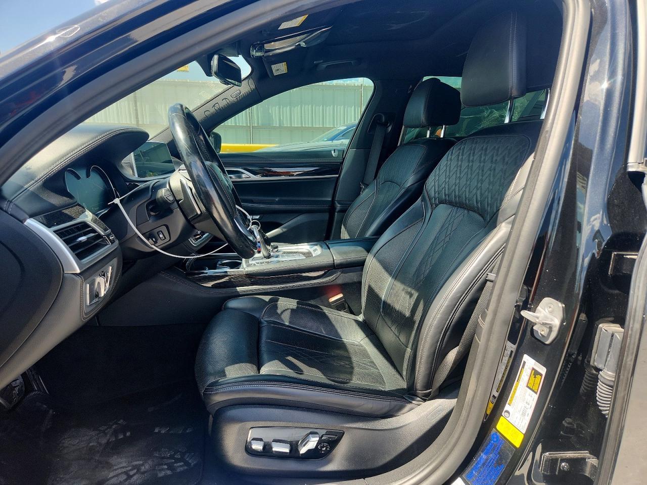 2018 BMW 750 I - zdjęcie 7