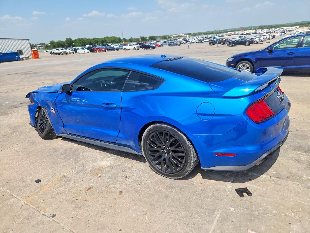 2019 Ford Mustang Gt - zdjęcie 2