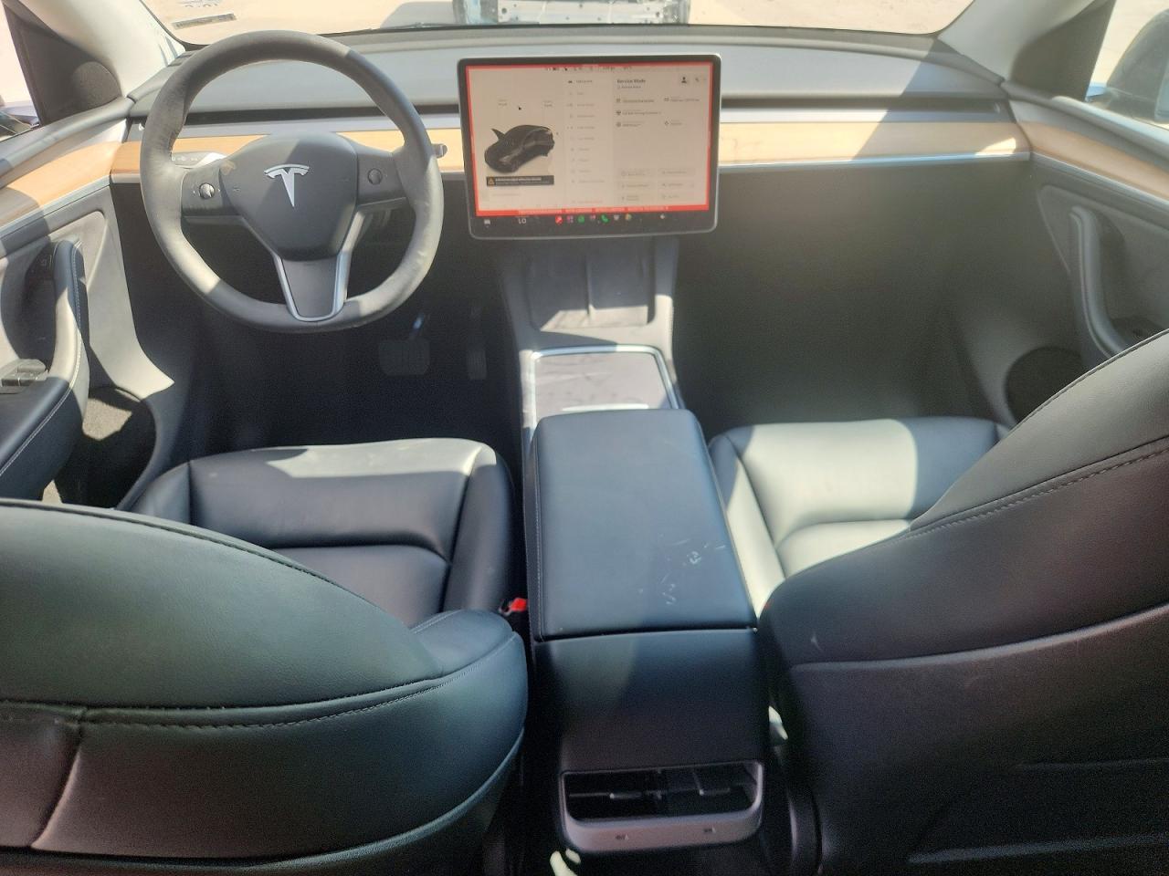 2025 Tesla Model Y - zdjęcie 8