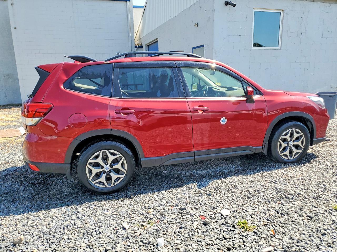 2021 Subaru Forester Premium - zdjęcie 3