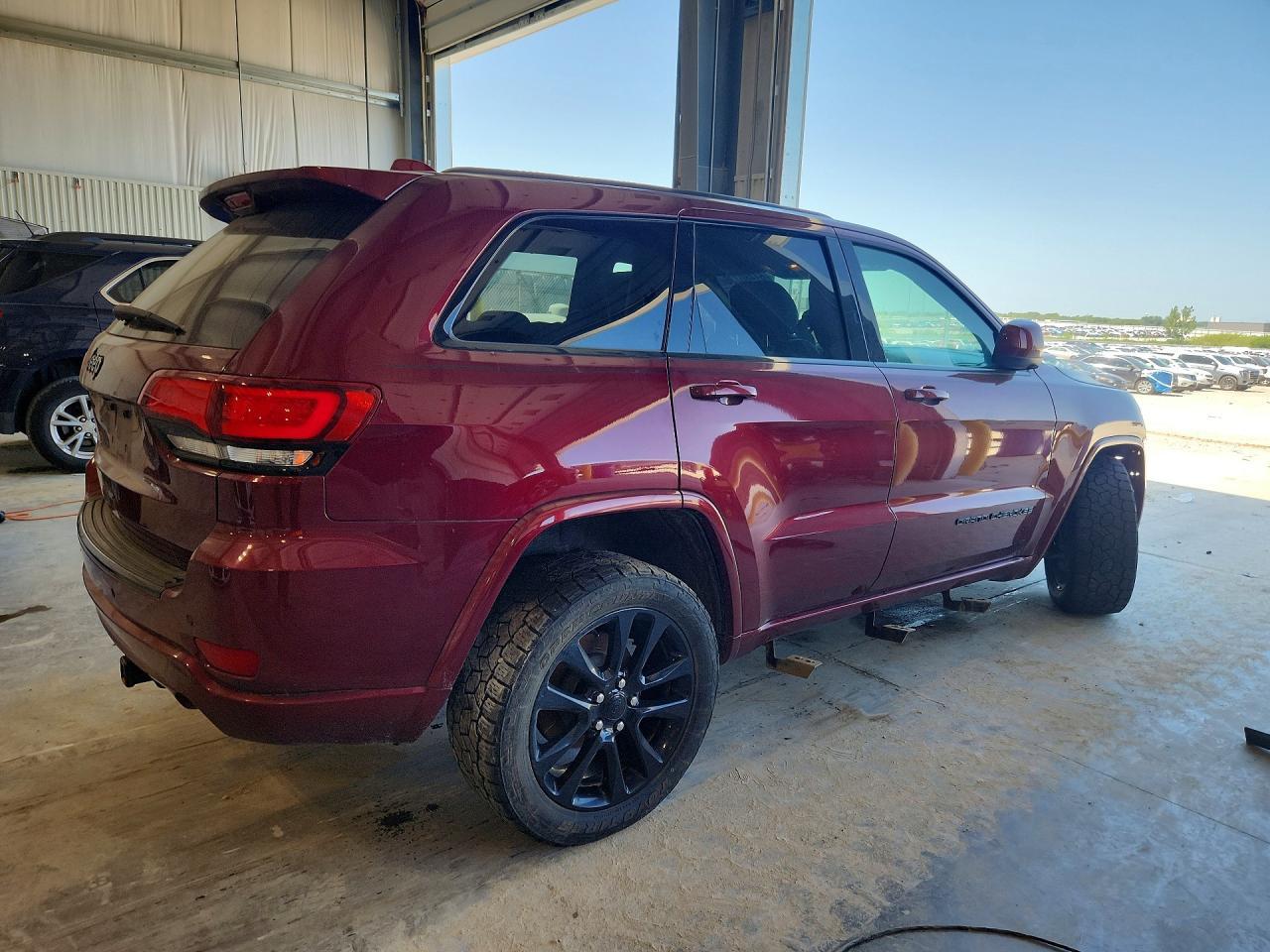 2018 Jeep Grand Cherokee Laredo - zdjęcie 3