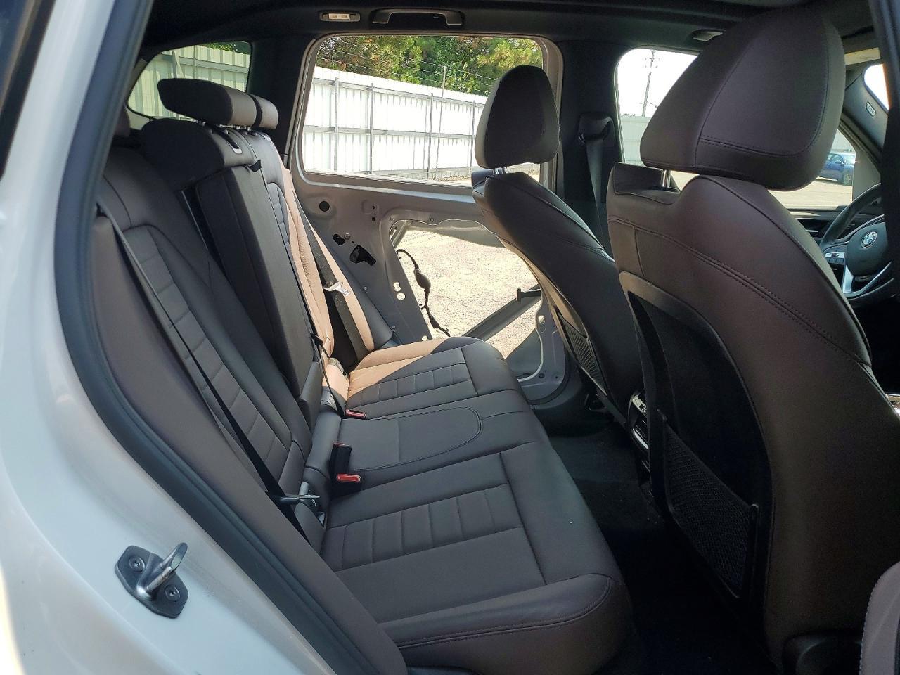 2020 BMW X3 xDrive30I - zdjęcie 11