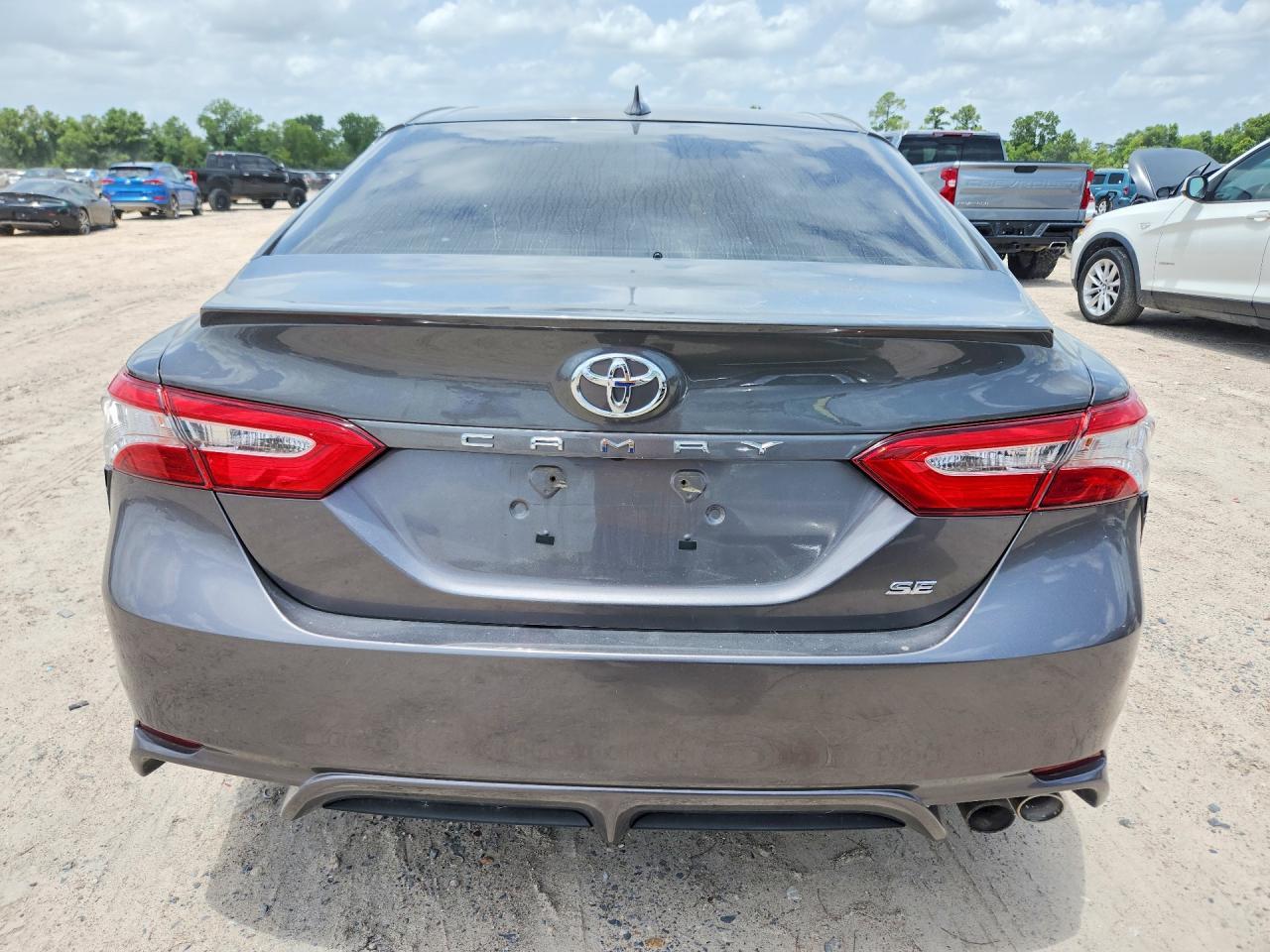2020 Toyota Camry Se - zdjęcie 6