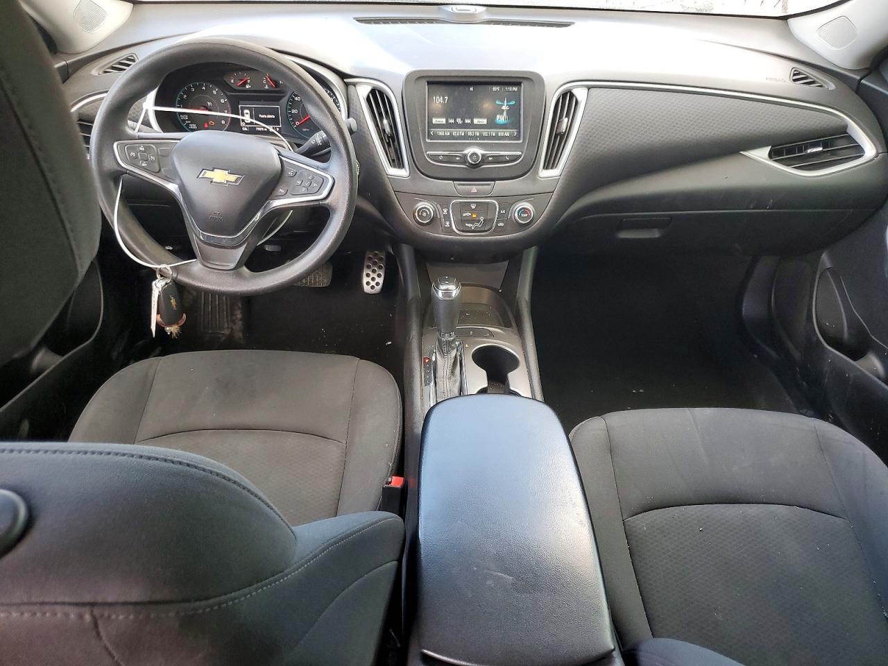 2016 Chevrolet Malibu Ls - zdjęcie 8