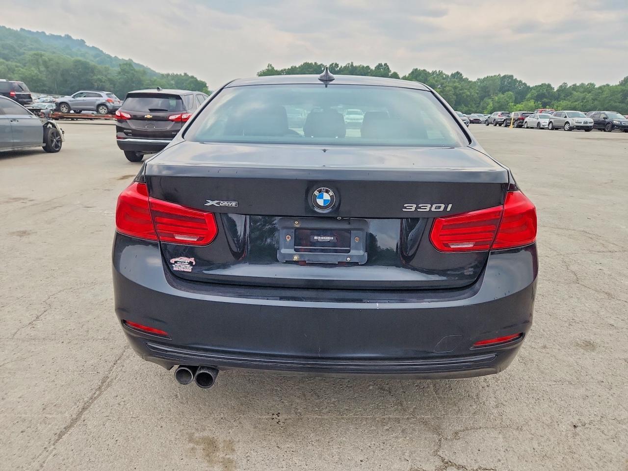 2018 BMW Seria 3 330i - zdjęcie 6