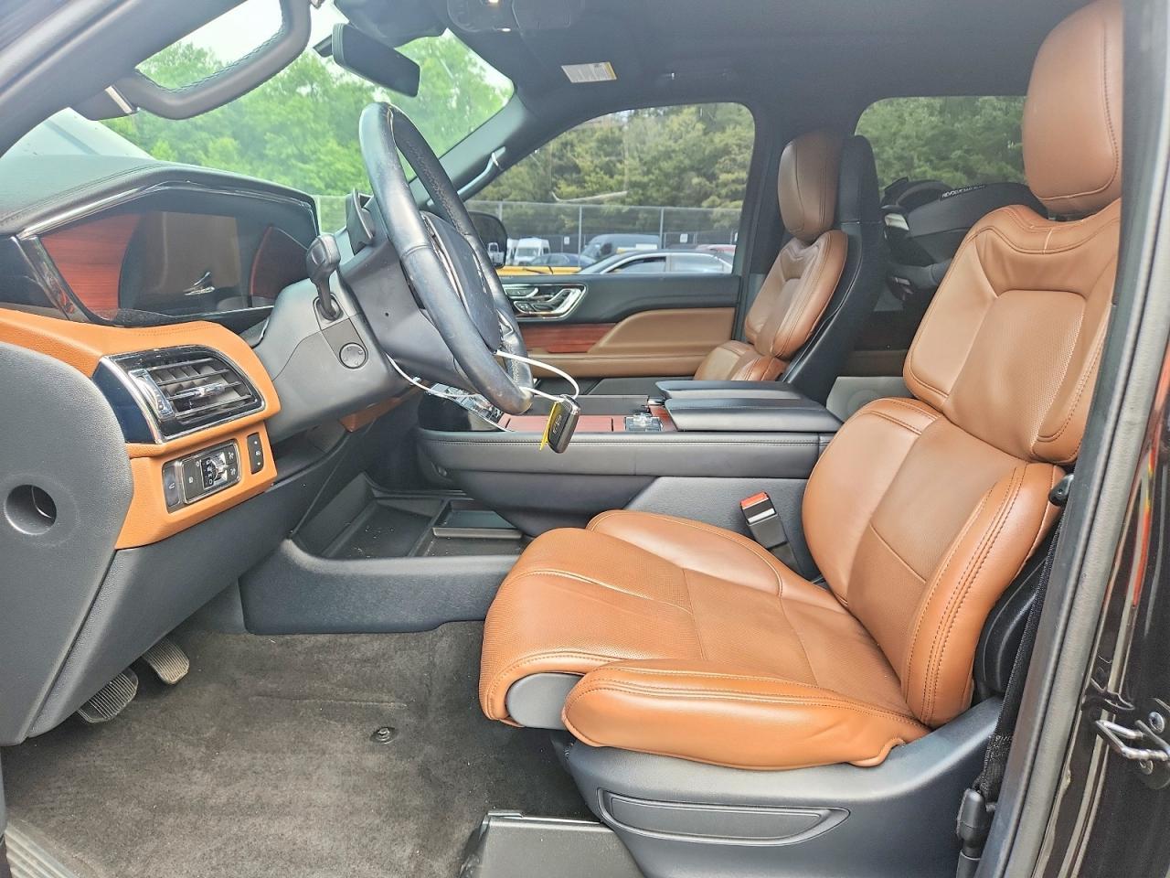 2022 Lincoln Navigator Reserve - zdjęcie 7