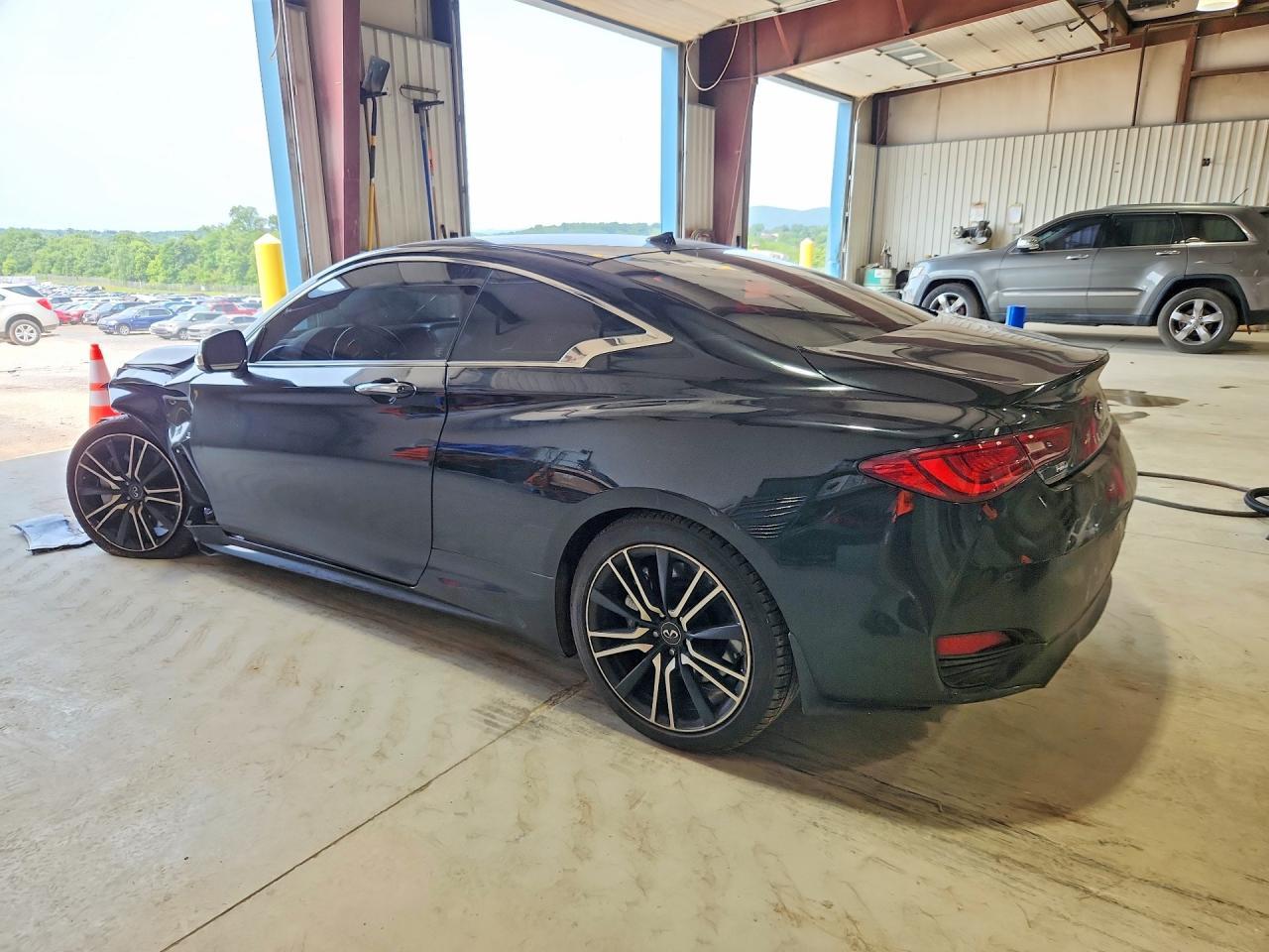 2018 Infiniti Q60 3.0T Sport - zdjęcie 2