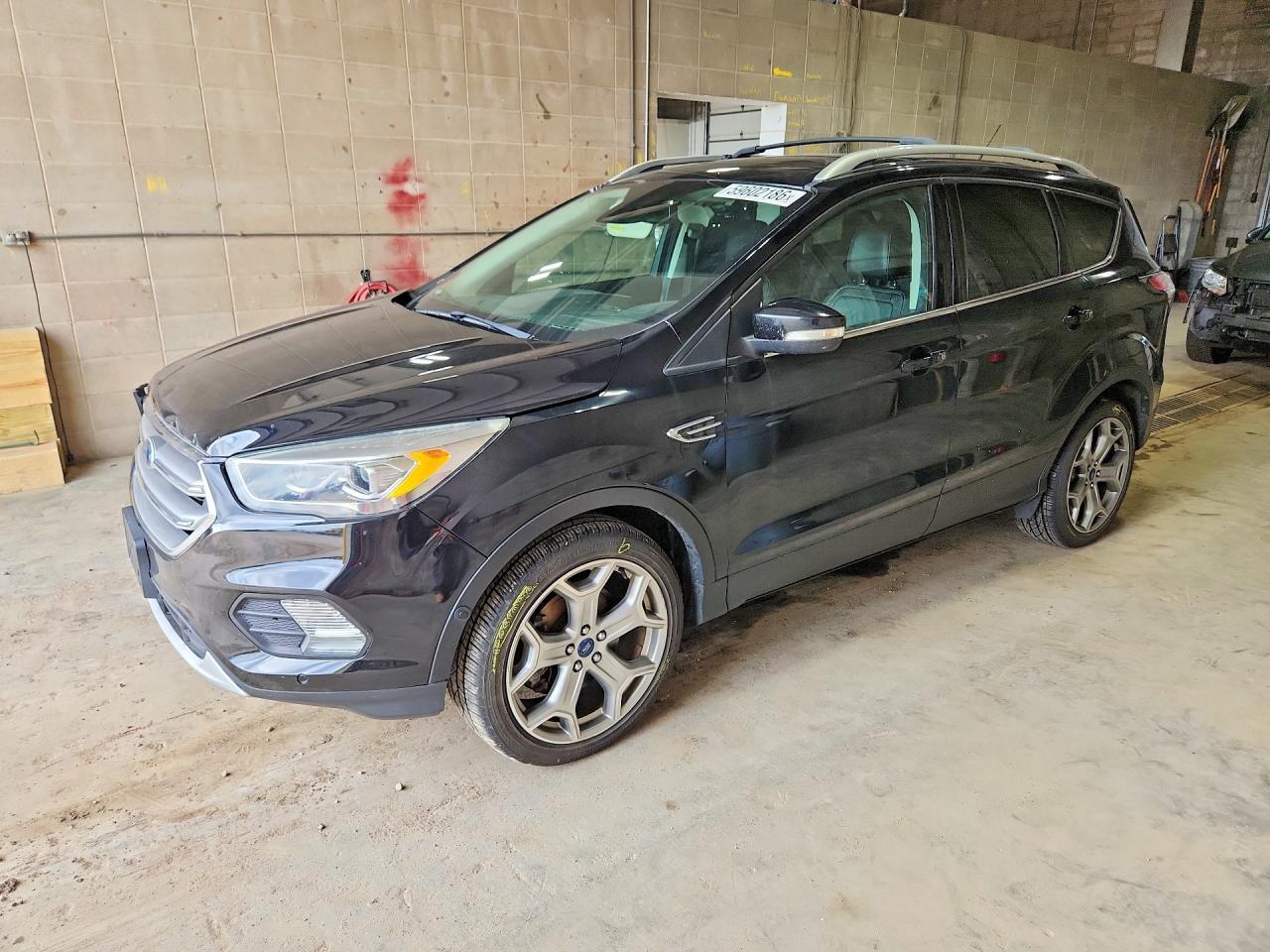 2017 Ford Escape Titanium - zdjęcie główne