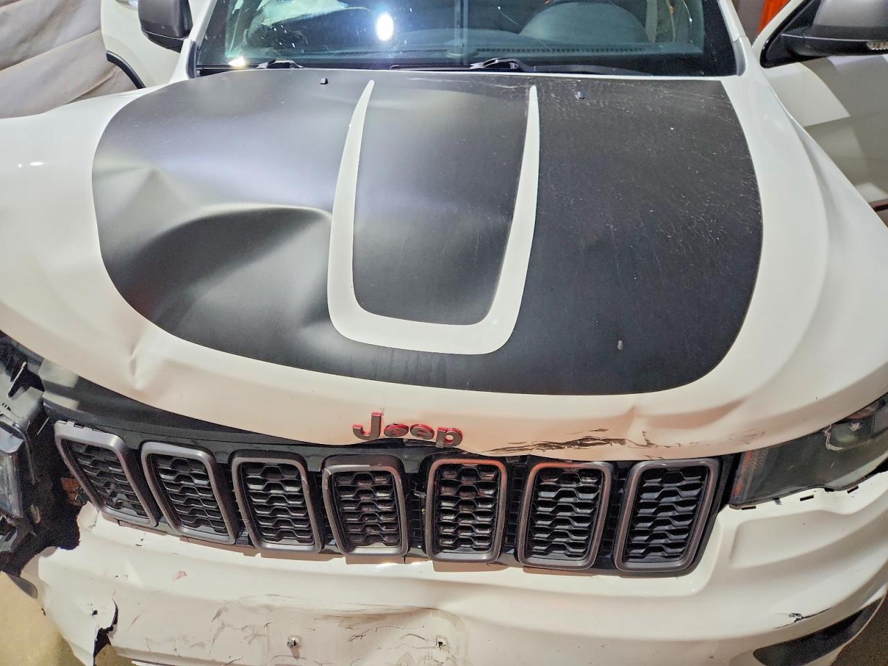 2021 Jeep Grand Cherokee Trailhawk - zdjęcie 12