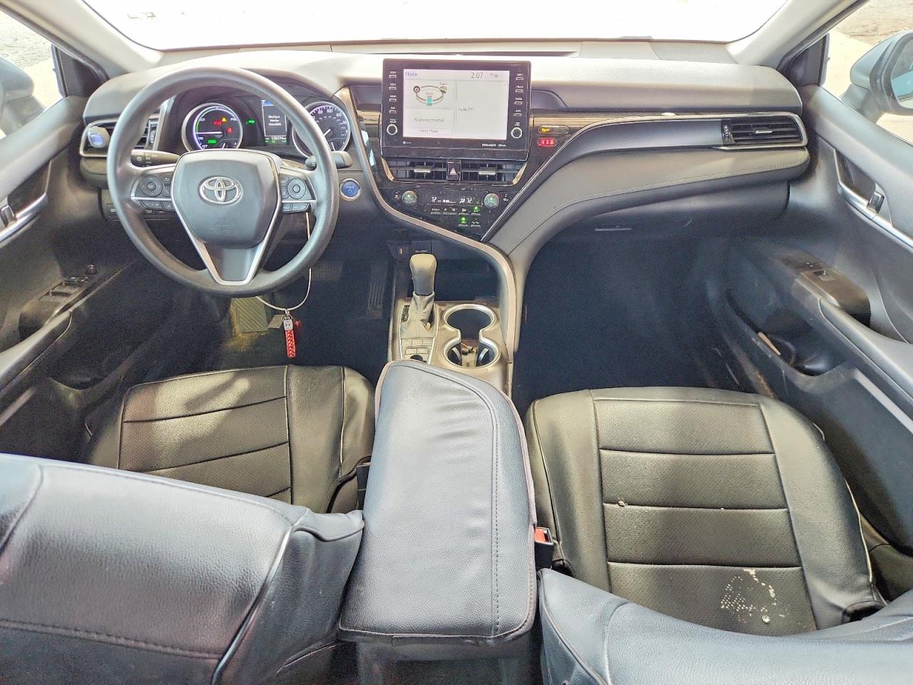 2021 Toyota Camry Le - zdjęcie 8