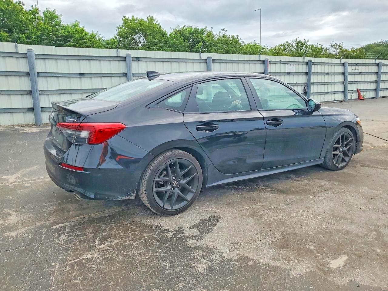 2024 Honda Civic Sport - zdjęcie 3