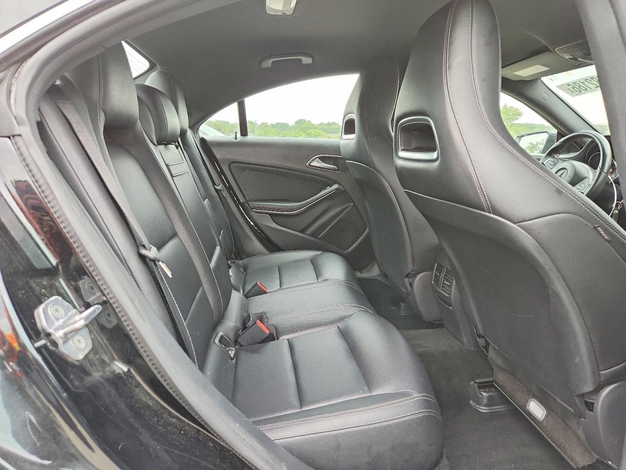 2018 Mercedes-Benz Cla 250 - zdjęcie 10