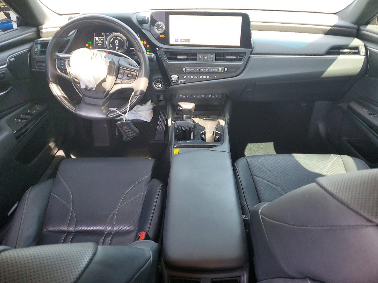 2025 Lexus Es 300H Luxury - zdjęcie 8