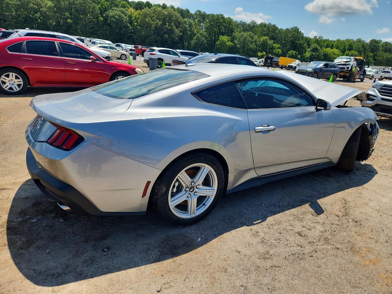 2026 Ford Mustang - zdjęcie 3