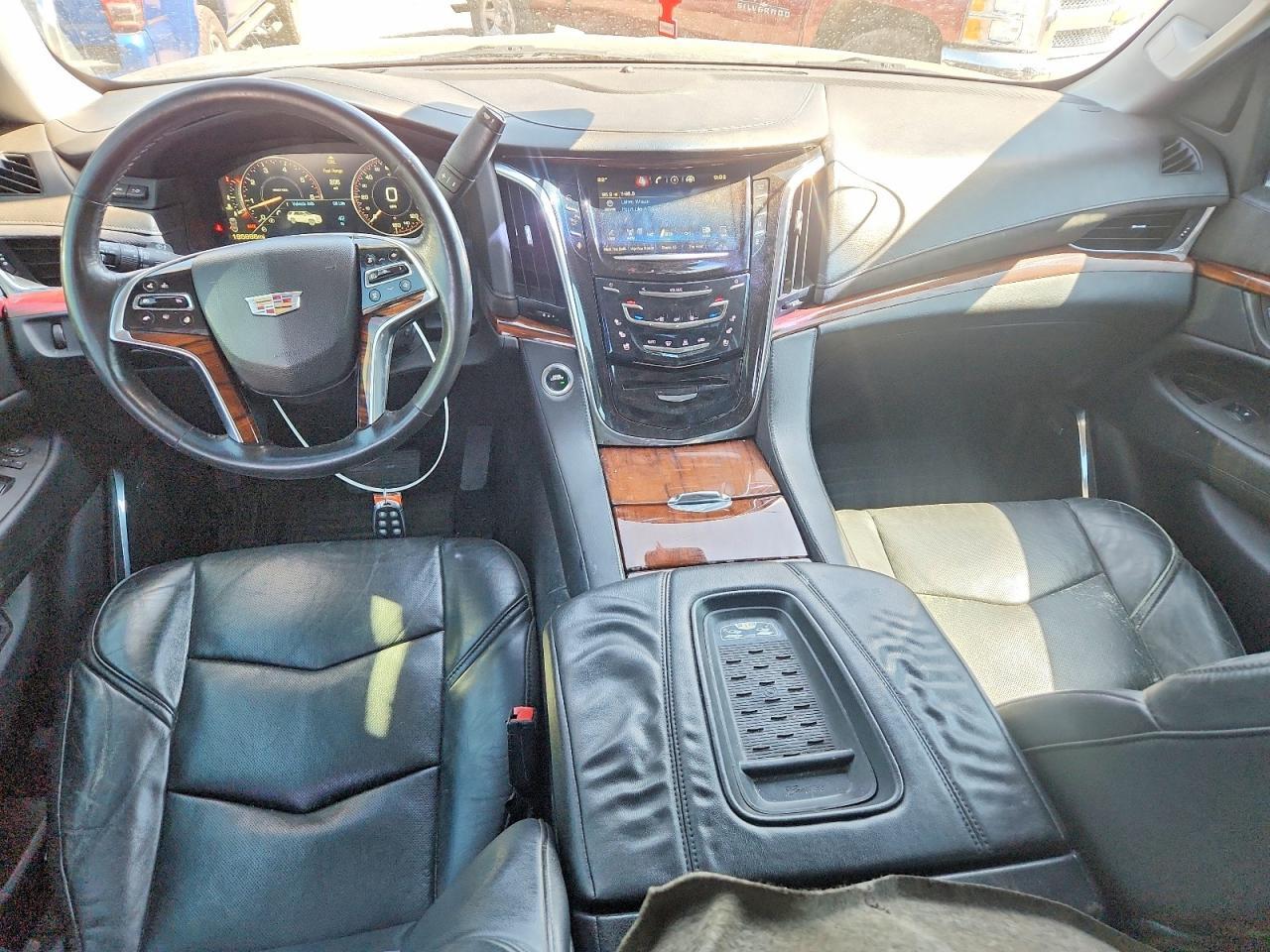2015 Cadillac Escalade Luxury - zdjęcie 8