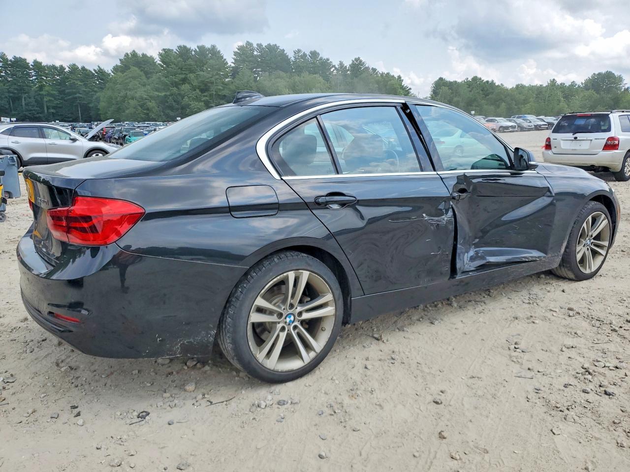 2018 BMW 330 Xi - zdjęcie 3