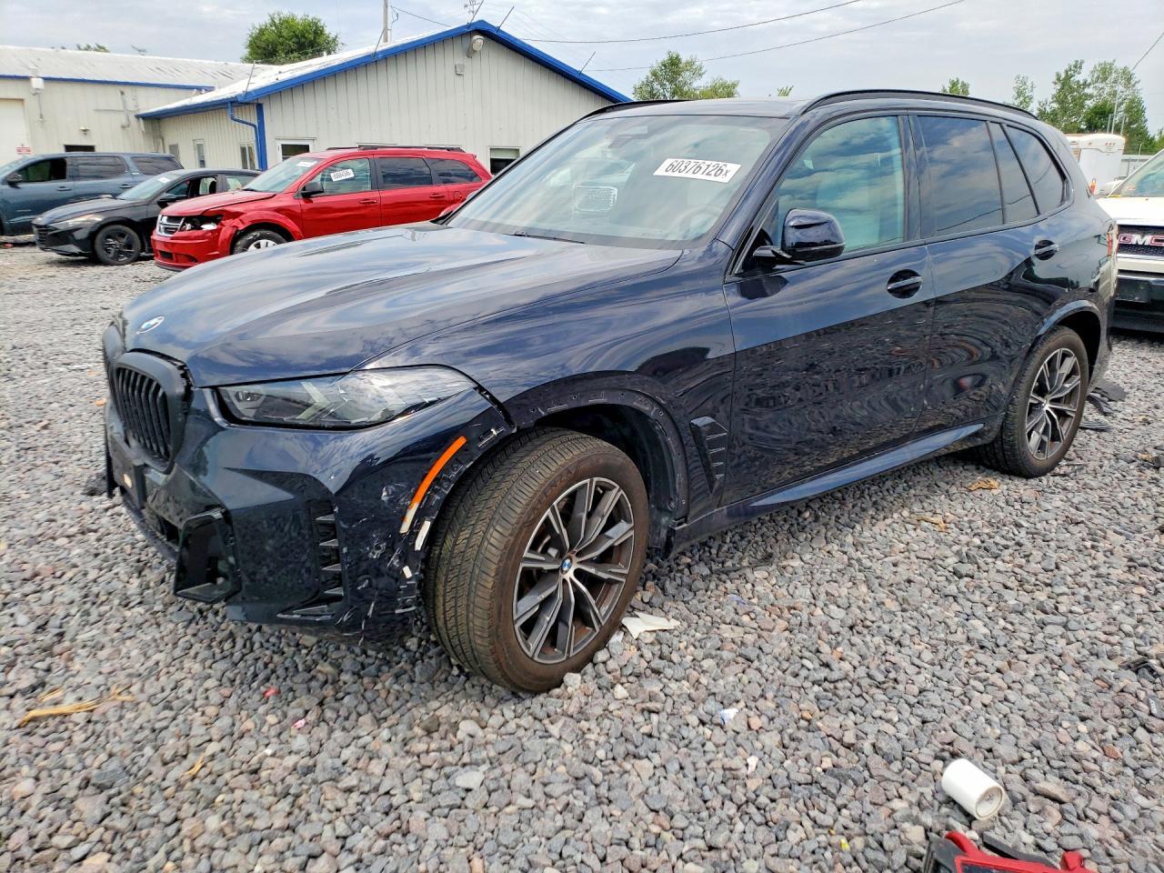 2025 BMW X5 xDrive40I - zdjęcie główne