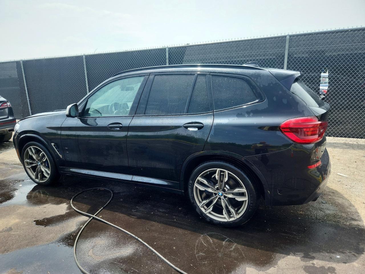 2021 BMW X3 xDrivem40I - zdjęcie 2