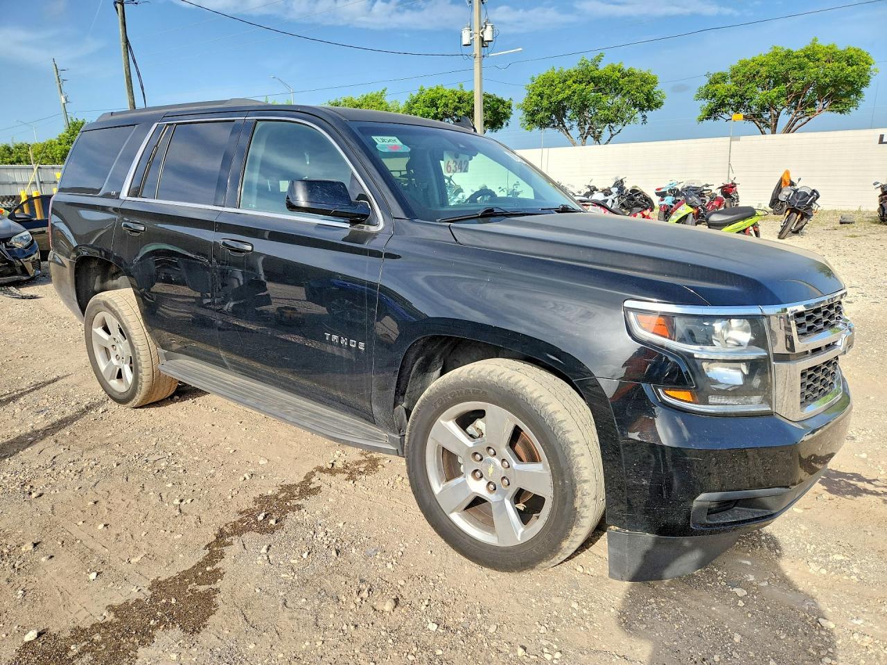 2017 Chevrolet Tahoe C1500 Lt - zdjęcie 4