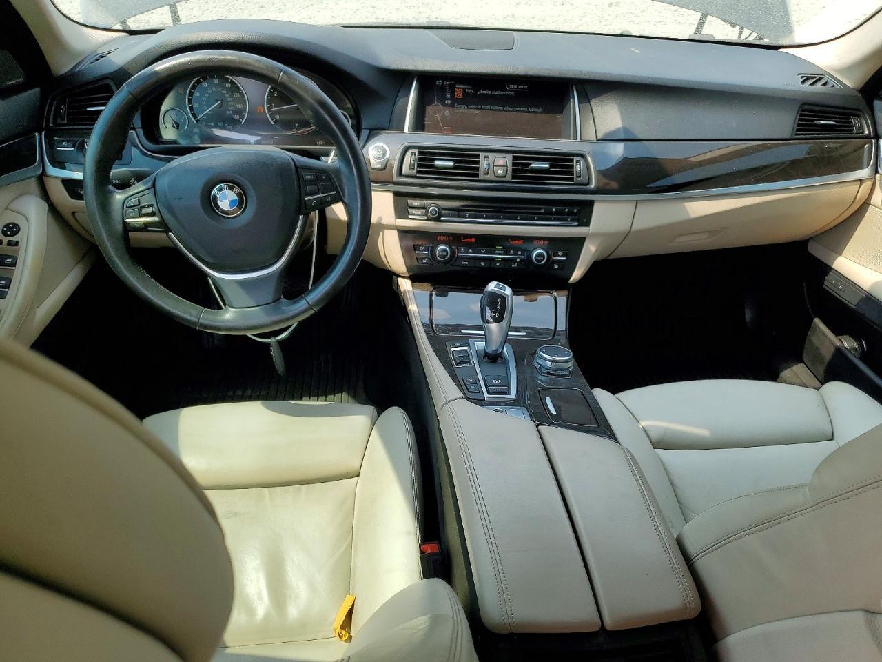 2015 BMW Seria 5 535i - zdjęcie 8