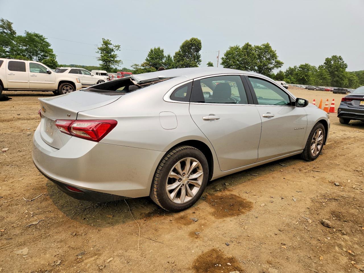 2021 Chevrolet Malibu Lt - zdjęcie 3