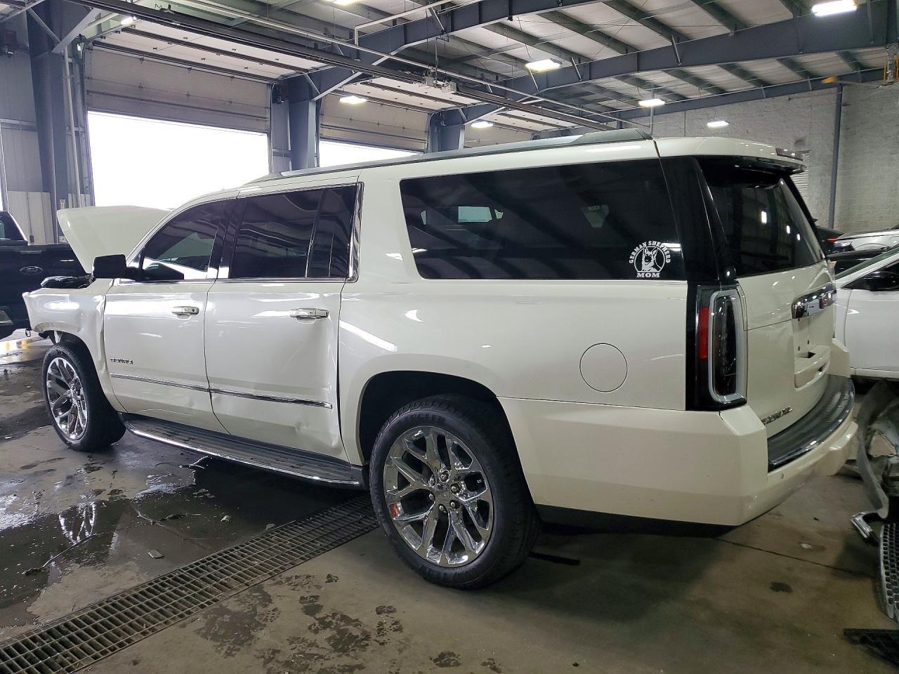 2015 GMC Yukon Xl Denali - zdjęcie 2