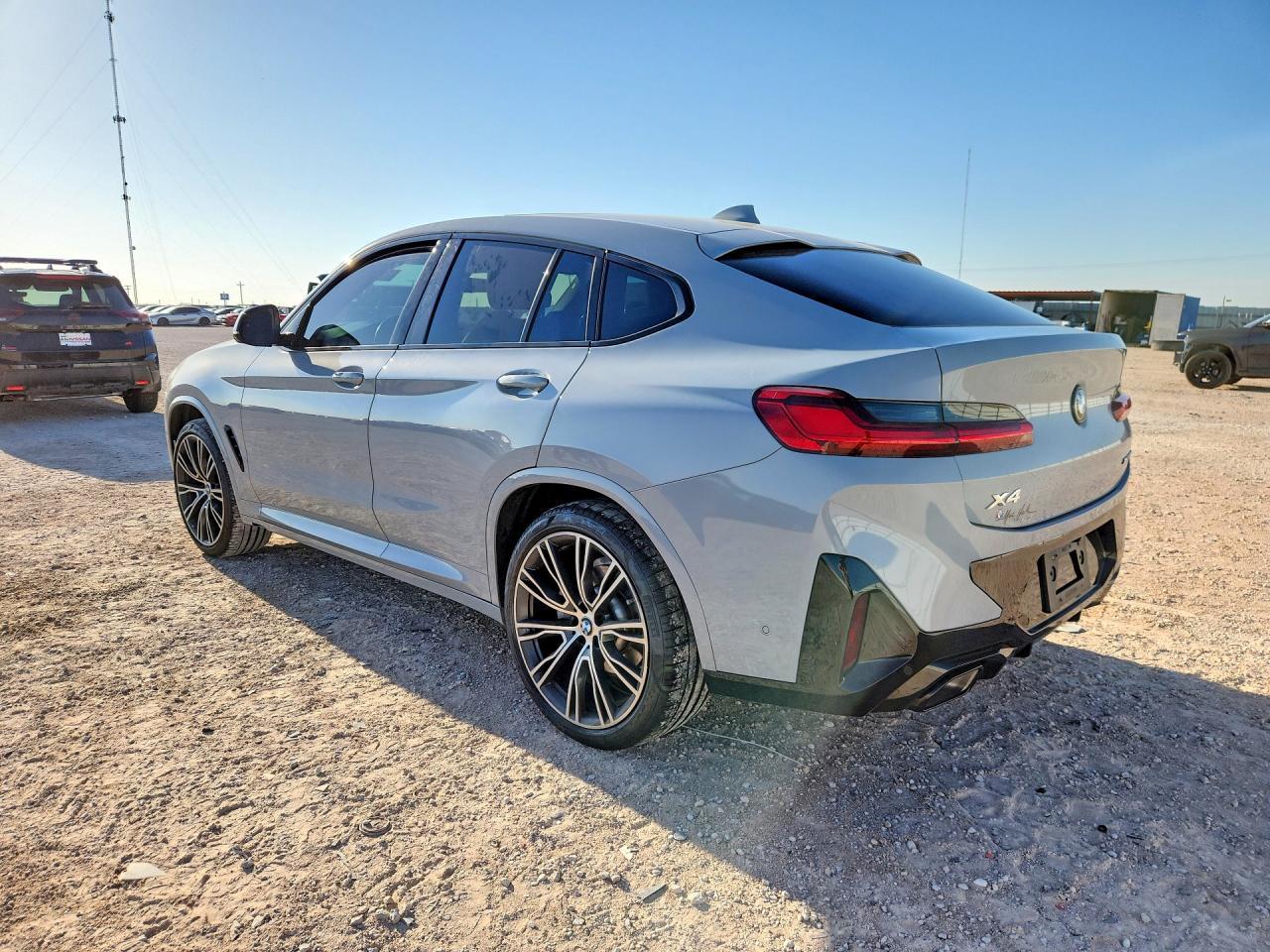 2024 BMW X4 xDrive30I - zdjęcie 2