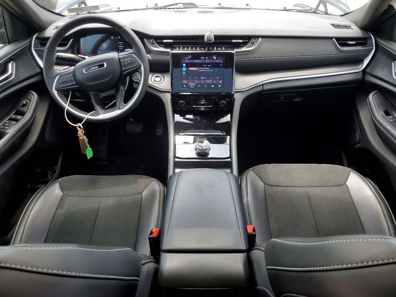 2025 Jeep Grand Cherokee Laredo - zdjęcie 8