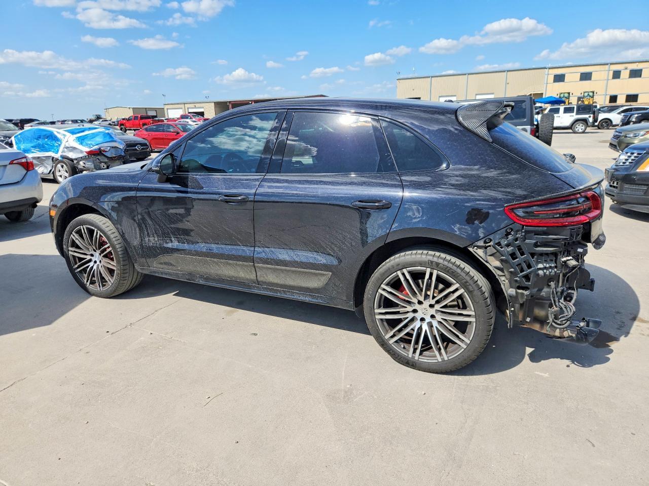 2015 Porsche Macan Turbo - zdjęcie 2