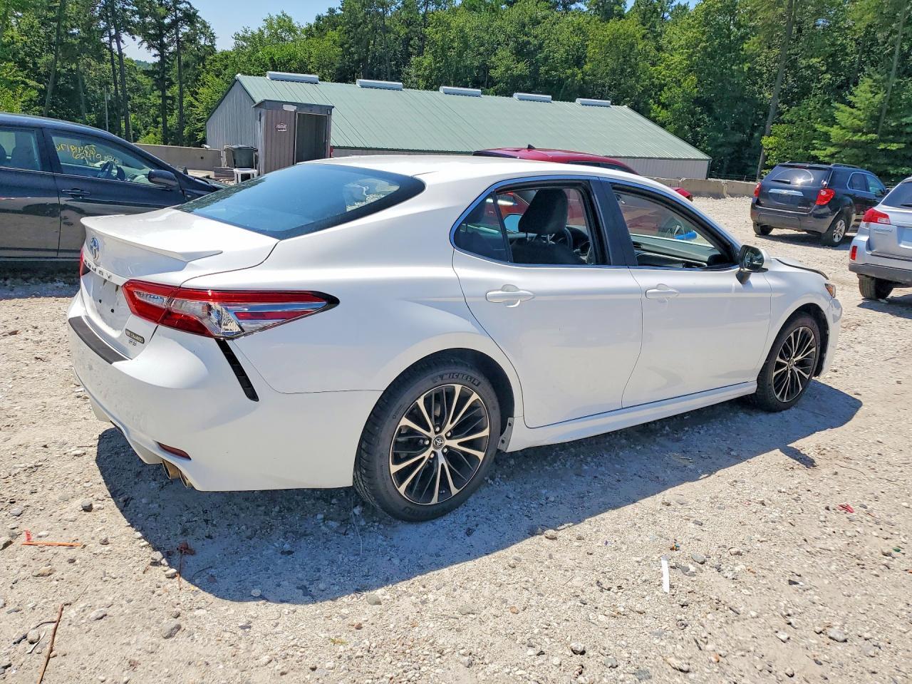 2018 Toyota Camry Se - zdjęcie 3