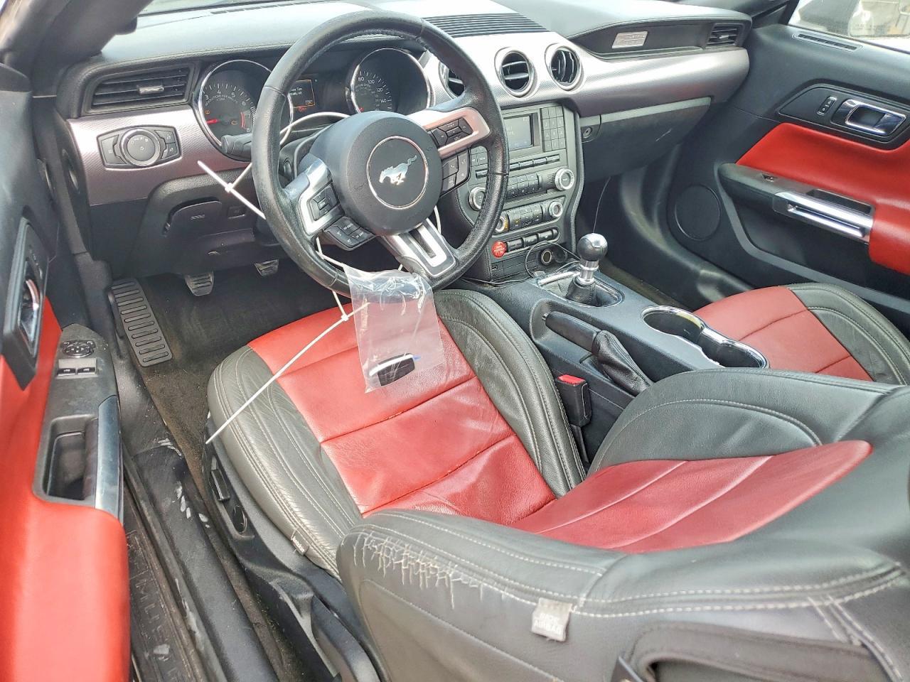 2016 Ford Mustang - zdjęcie 8