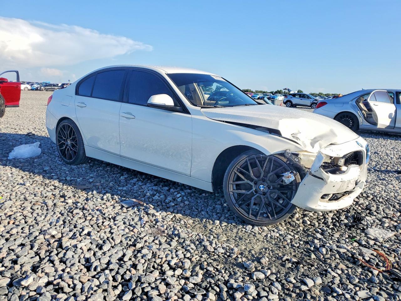 2015 BMW 320 I - zdjęcie 4
