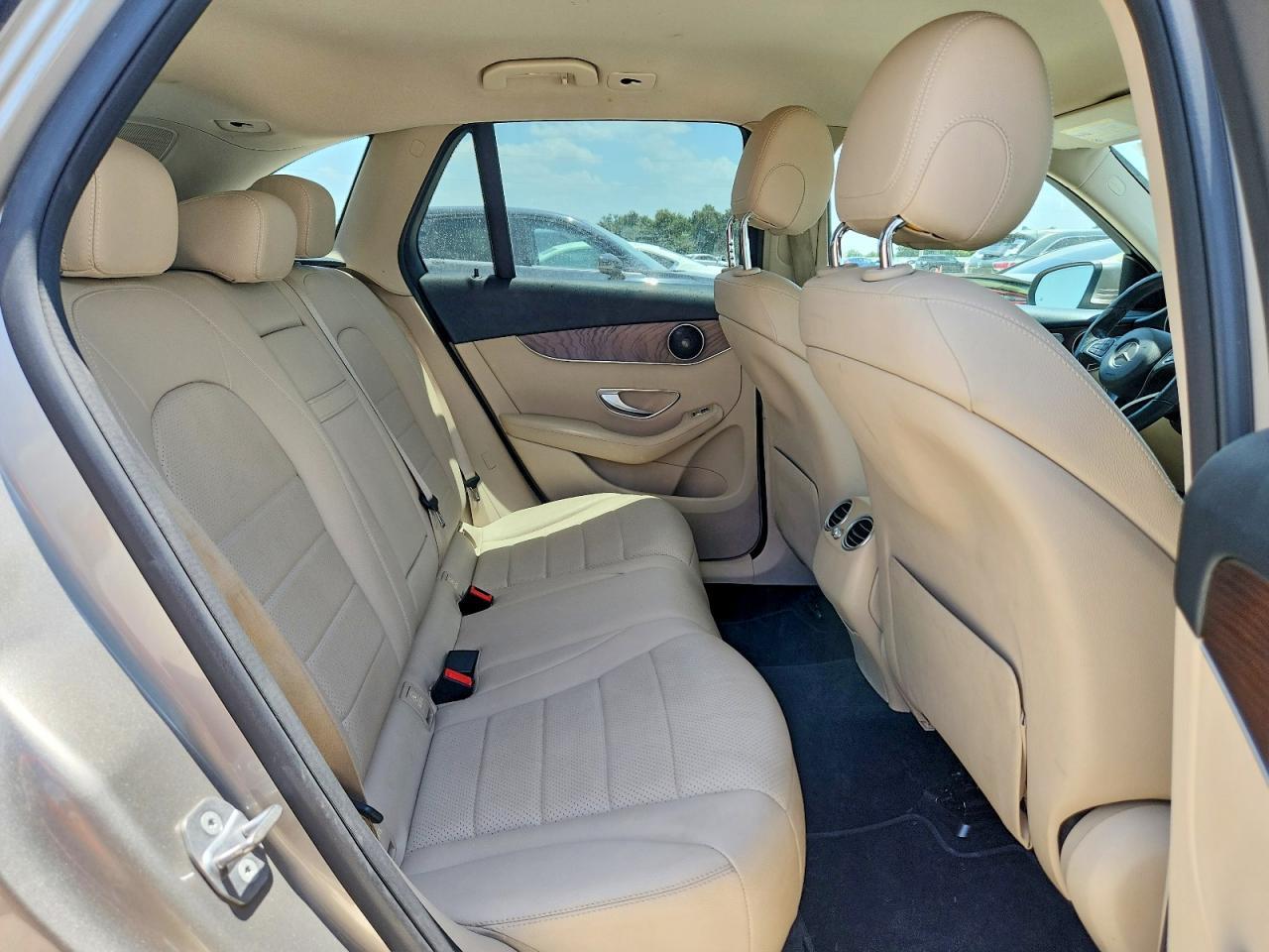2019 Mercedes-Benz Glc 300 - zdjęcie 10