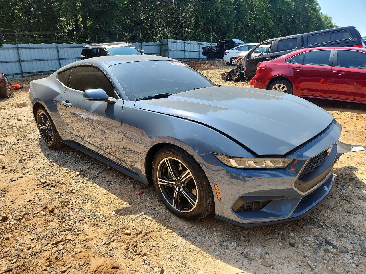 2024 Ford Mustang - zdjęcie 4